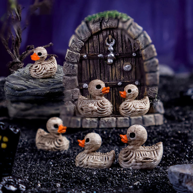 HOT! 5PCS Mini Ducks Skeleton Halloween Decorations Resin Scary Duck Miniatures Home Decorative Figurines Micro Landscape